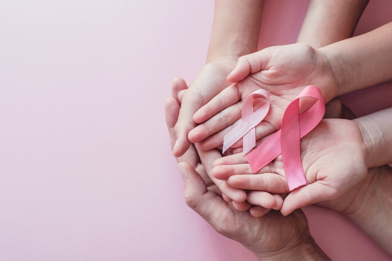 Leia mais sobre o artigo Outubro Rosa:  mês de prevenção e conscientização do câncer de mama